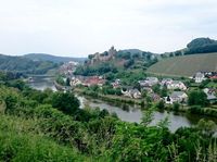 Saarburg, Blick auf Saar, Saarburg und Niederleuken