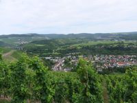 Blick auf den Jachthafen, Stadteil Beurig im Hintergrund